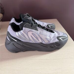 Adidas Yeezy Boost 700 V2 MNVN Geode